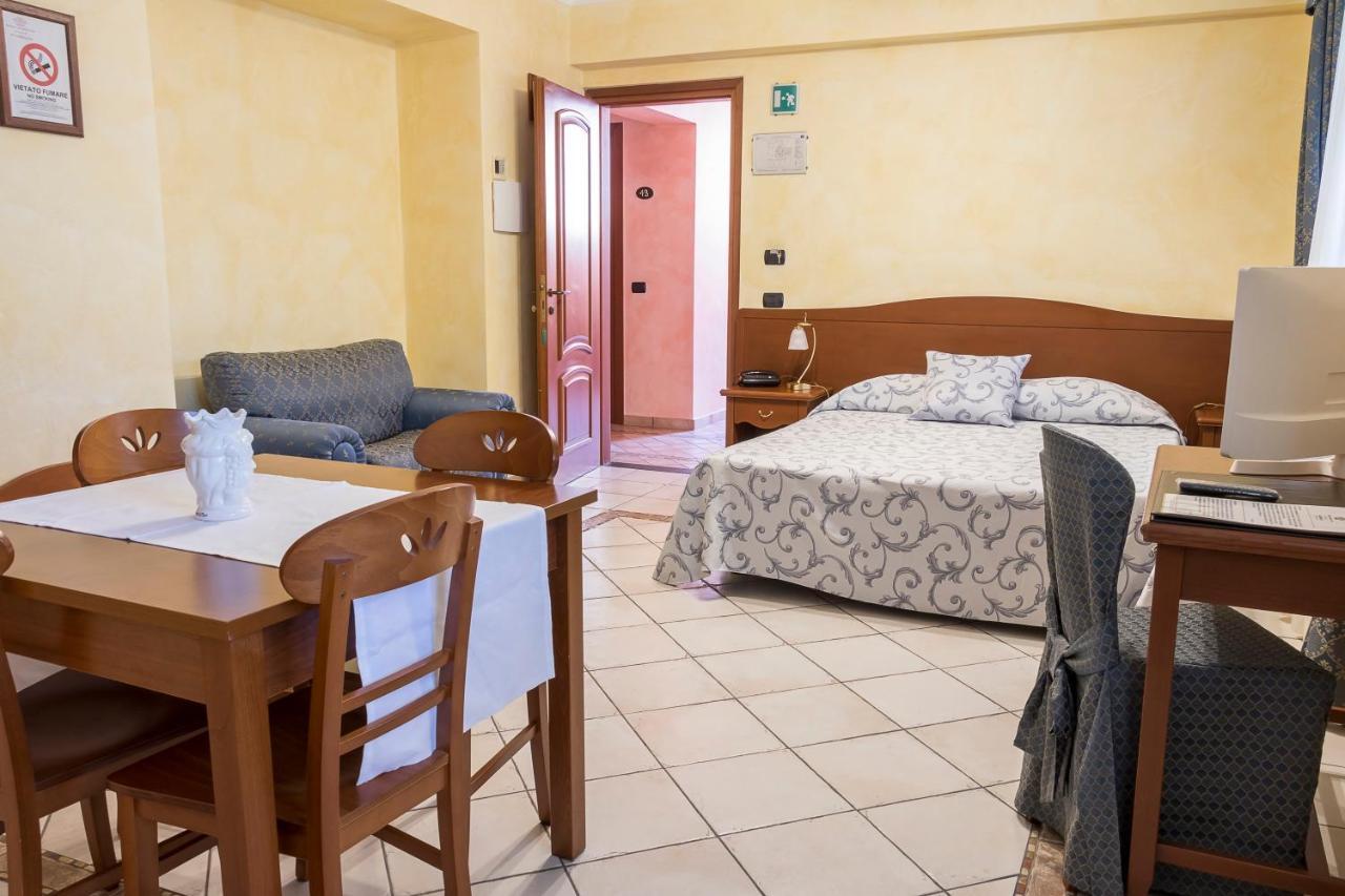 Residence Alberghiero Eolie Lipari  Buitenkant foto