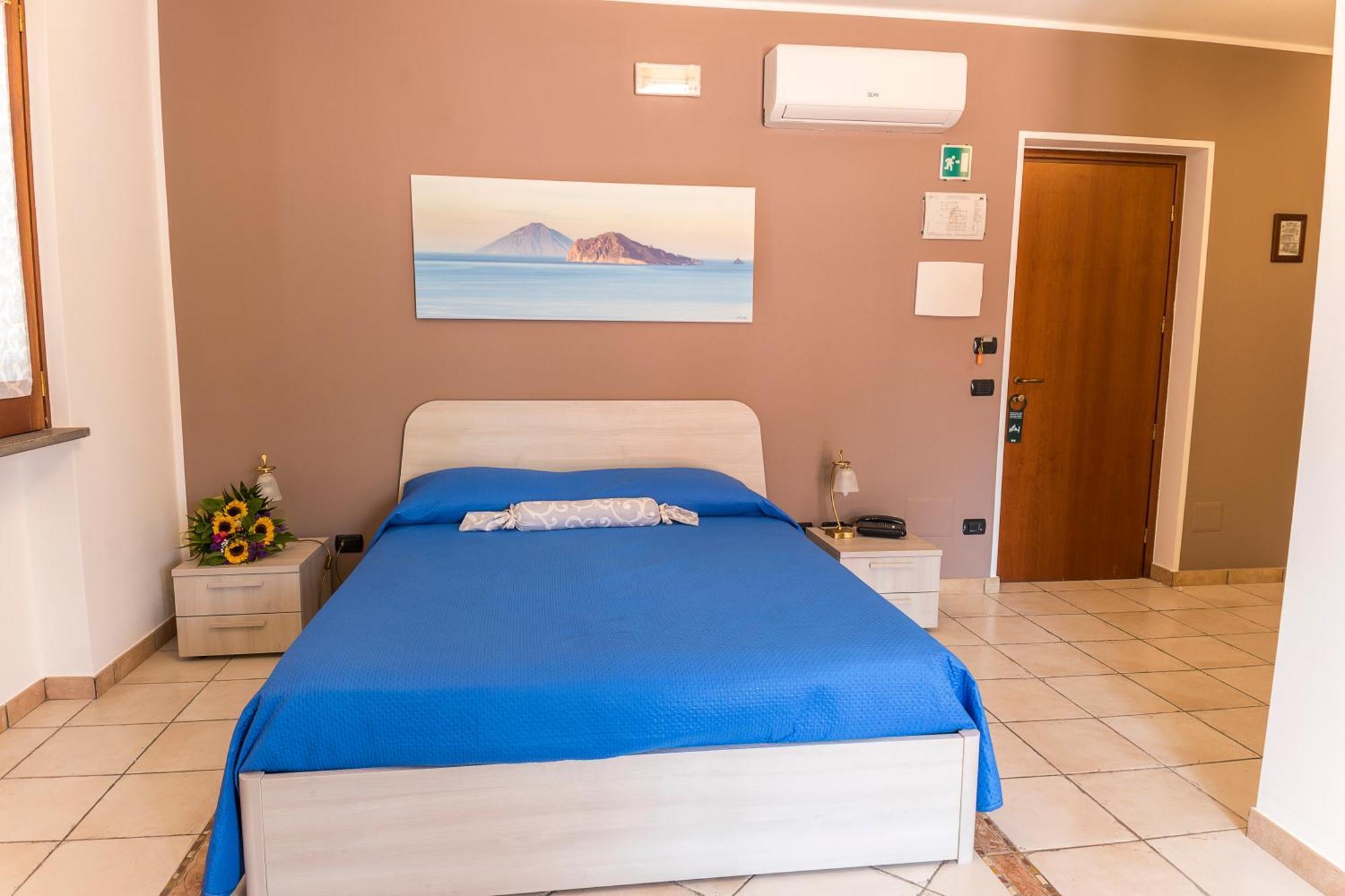 Residence Alberghiero Eolie Lipari  Buitenkant foto
